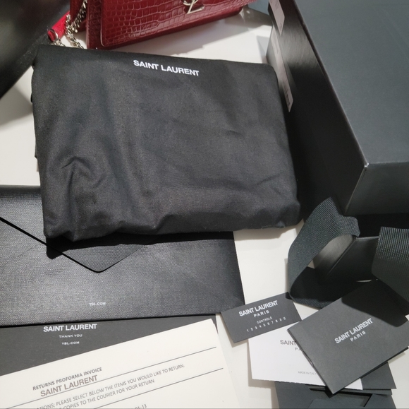 YSL SUNSET BAG CROCODILE EMBOSSED SHINY LEATHER- RED (NEW W/TAGS PACKAGING). - Picture 2 of 16